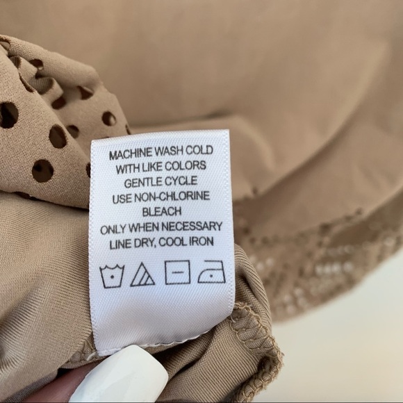 🆕 ALLY & ROB TAN HOLES PATTERNED TOP SIZE - Picture 7 of 8